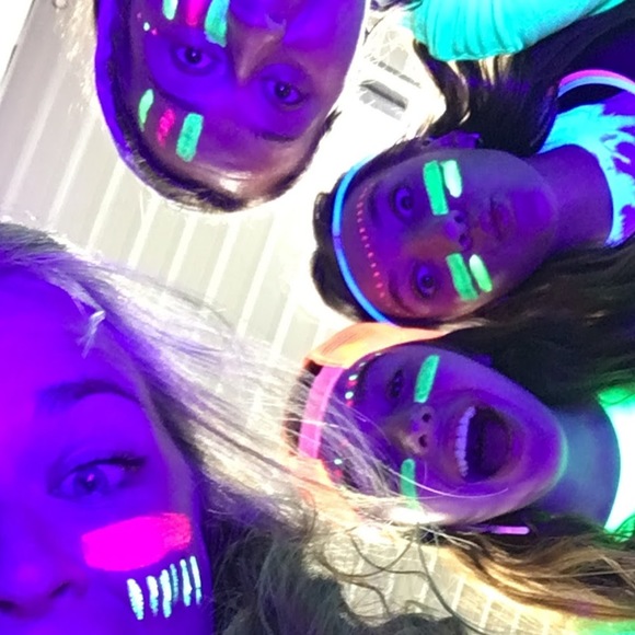 Meet your Posher, Haleigh - Picture 1 of 1